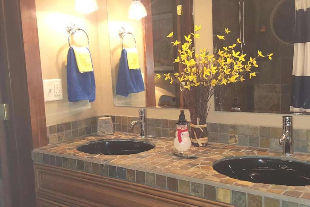 On The Mississippi Venue And Dog Friendly Holiday home