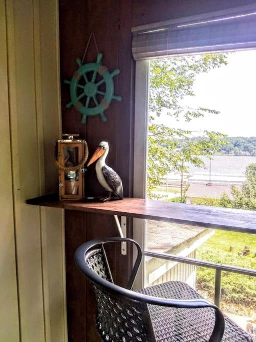 On The Mississippi Venue And Dog Friendly * Le Claire